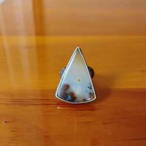 Triangle Agate Cocktail Ring in Cream and Brown